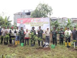 Peringati Hari Bumi Sedunia, Kodim/0507 Bekasi Bersama Warga Bersihkan Kali dan Tanam Ratusan Pohon