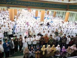 PJ Wali Kota Bekasi R. Gani Muhamad Buka Pembinaan Manasik Haji