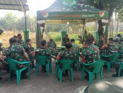 Sampaikan Arahan Pimpinan, Wadanramil 03/Teluk Pucung Berikan Pengarahan Melalui Jam Komandan
