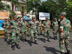Jaga Semangat Dan Kekompakan Babinsa Koramil 02/Pondok Gede Lakukan Pembersihan Lingkungan rumah Dinas Babinsa Jatikarya
