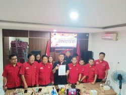 PSI Kota Bekasi Berikan Surat Tugas Kepada Tri Adhianto Sebagai Calon Walikota Bekasi