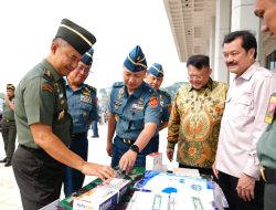 Kasum TNI Pimpin Acara Penyerahan Kendaraan Dinas UO Mabes TNI dan Alat Kesehatan Di Mabes TNI