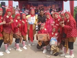 Warga RT.007/01 Harapan Mulya Juara 2 Lomba Gerak Jalan Tingkat Kecamatan