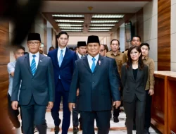 Menhan Prabowo Hadiri Rapat Kerja Bersama Komisi I DPR RI