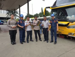 Satlantas Polres Metro Bekasi Kota dan Dishub Tindak Bis Yang Masih Gunakan Klakson Telolet