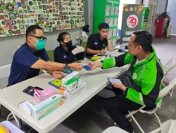 Dalam Rangka HUT Bhayangkara ke-79, Polres Metro Jakarta Pusat Gelar Pemeriksaan Kesehatan Gratis untuk Pengemudi Ojek Online