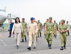 TNI Berhasil Laksanakan Uji Coba Pendaratan F-16 dan Super Tucano di Ruas Tol JTTS Lampung