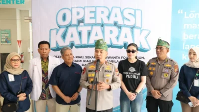 Kolaborasi Kemanusiaan, Polda Riau Bantu 310 Warga Ikut Operasi Katarak Gratis