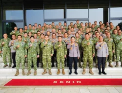 Kapolri Perkuat Soliditas TNI-Polri Lewat Silaturahmi dengan Panglima TNI di Mabes TNI