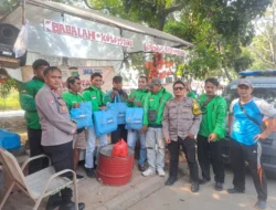 Kapolsek Medansatria “Jaga Bekasi On The Spot” di Kp. Pintu Air, Serap Aspirasi Ojol dan Warga