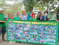 Sambangi Masjid dan Warga Cileungsi Kidul Bogor, Jumat Berkah Wartawan Didoakan Supaya Terus Berbagi