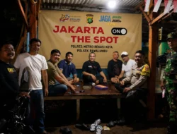 Malam Tak Jadi Penghalang, Polsek Rawalumbu Terus Dekat dengan Warga