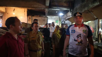 Kabel Semrawut hingga Lapak Basement Ditata, Wali Kota Bekasi Komitmen Percepat Pembenahan Pasar Baru