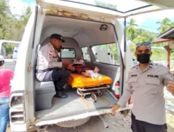 Polri Evakuasi Dua Warga Palue Lewat Jalur Udara, Lansia Korban Reruntuhan dan Ibu Hamil