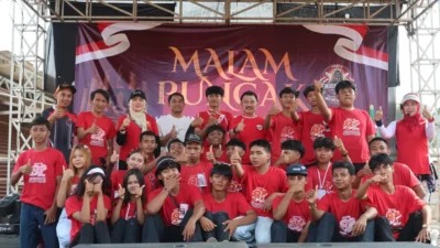 Momen HUT RI 81 Wawali Harris Bobihoe Hibur Emak-Emak Bojong Menteng
