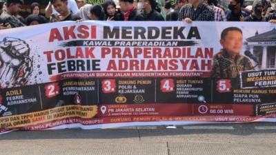 Massa Sampaikan Aspirasi di PN Jaksel, Minta Praperadilan Febrie Adriansyah Ditolak
