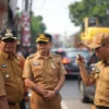 Pemerintah Kota Bekasi Tertibkan Bangunan Liar di Jalan Hankam Jatirahayu Kecamatan Pondok Melati