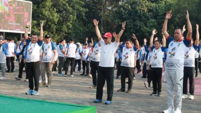 Kepala BKN Prof. Zudan Ikuti Senam Bersama di Plaza Pemkot Bekasi, Ingatkan ASN untuk Bersyukur dan Tingkatkan Produktivitas