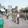 Wujud Penghargaan Negara Atas Dedikasi Prajurit, 64 Personel Kodim 0808/Blitar Resmi Naik Pangkat